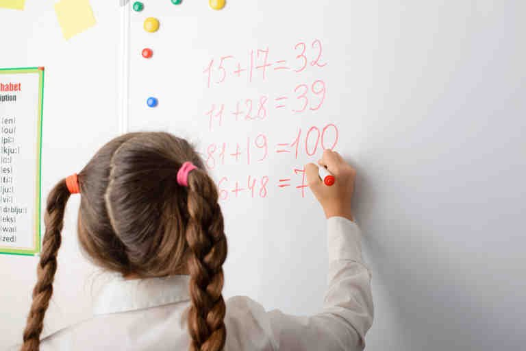 Reken-wiskundeonderwijs aan veelbelovende rekenaars Oberon onderzoek en ...