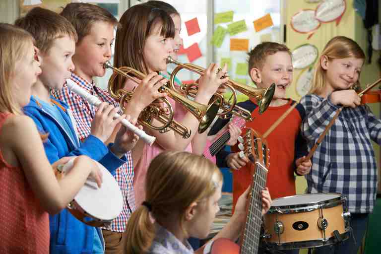 Leerlingen Met Muziekinstrument
